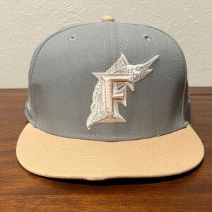 Florida Marlins fitted hat cream and beige color